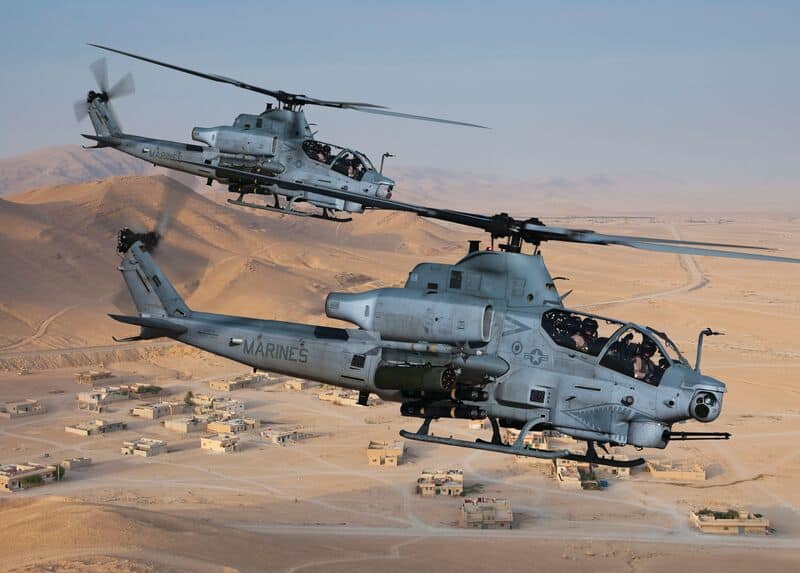 Bell AH-1Z - Attack and Reconnaissance Helicopter Engineered for the  Extreme.
